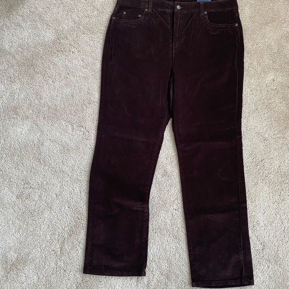 Bundle of Women’s Corduroy Pants - Picture 3 of 8